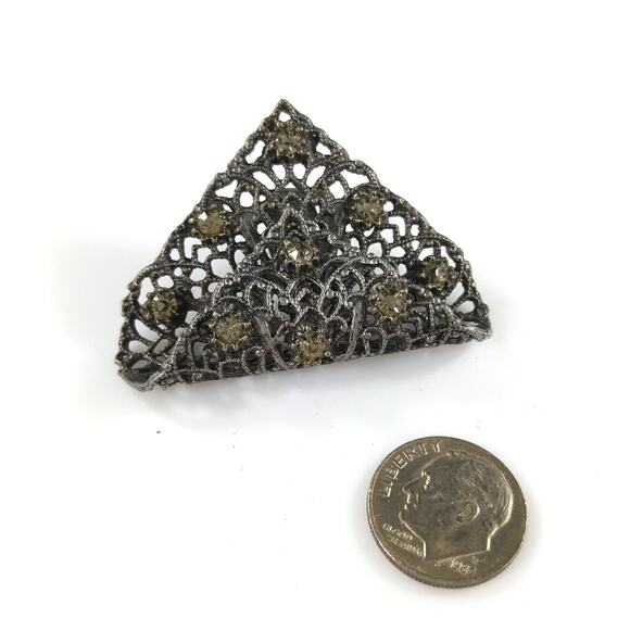 Vintage MUSI Filigree Shoe Clips, Gold Rhinestones, 1950s, 1 3/4 Inches - Picture 4 of 10